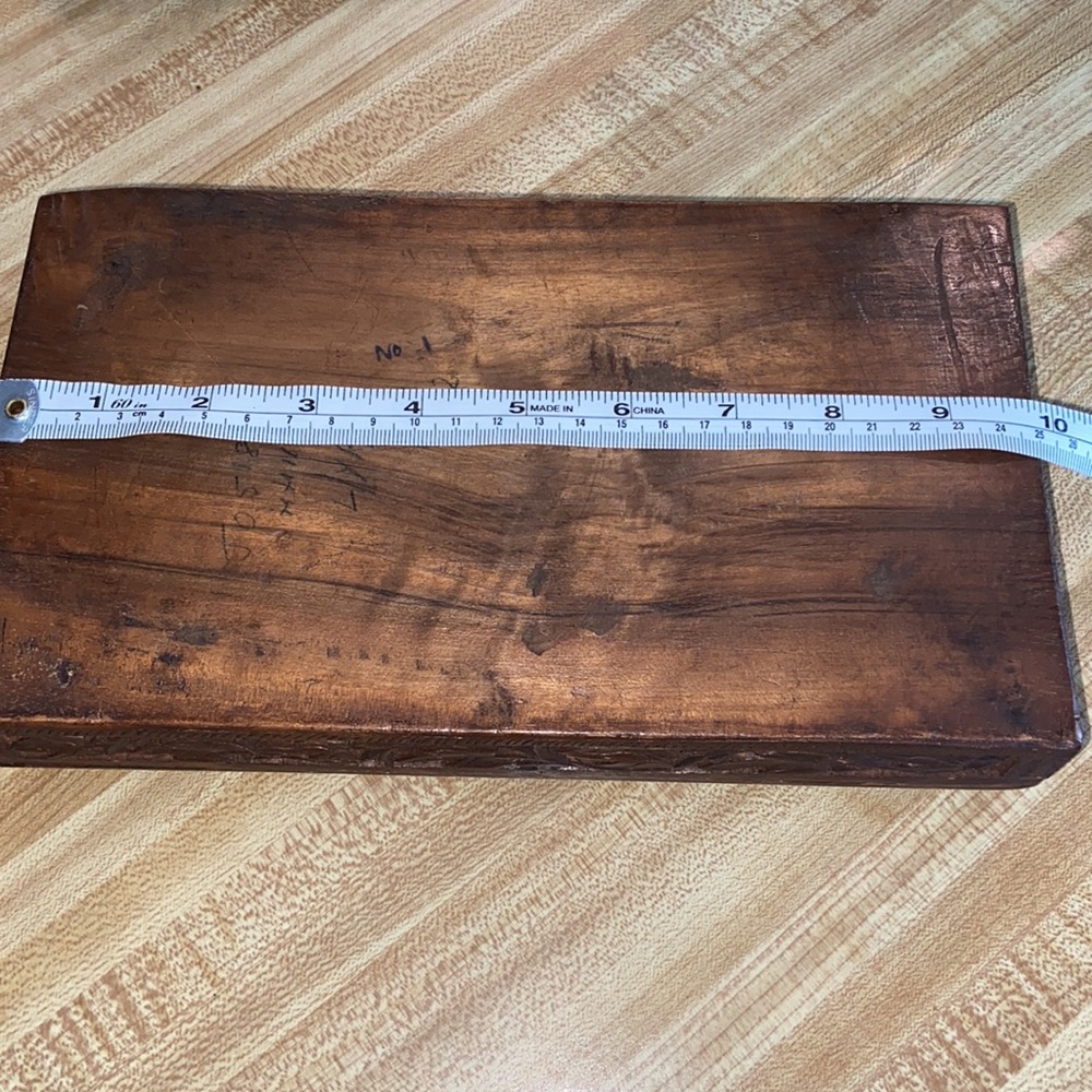 Hand carved wooden treasure jewelry box - Picture 10 of 14